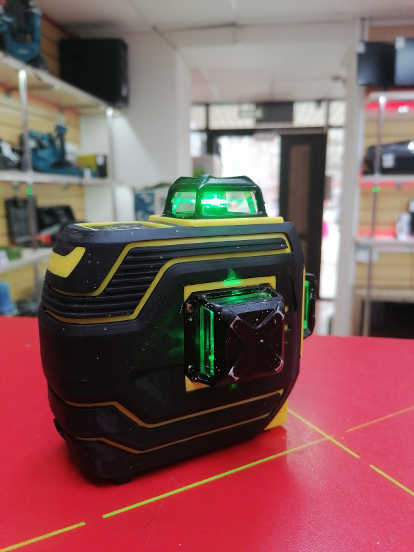 Лазерный уровень FireCore 24D0531