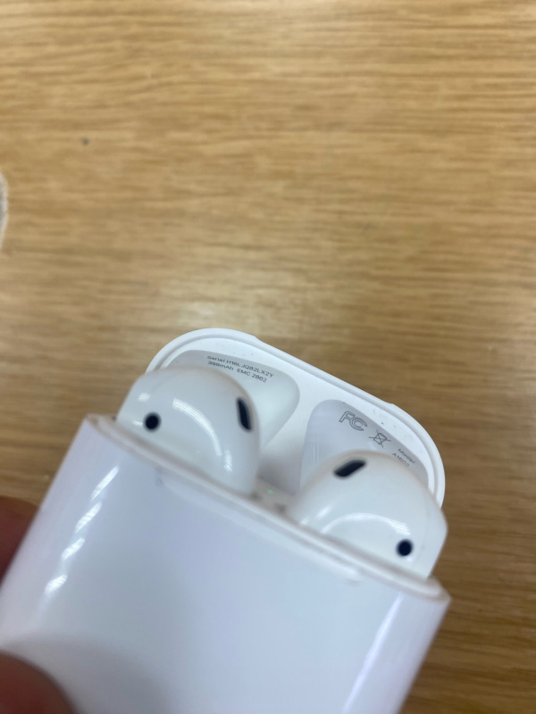 Наушники Apple AirPods 2 A1602