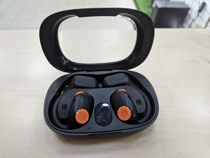 Наушники  Black