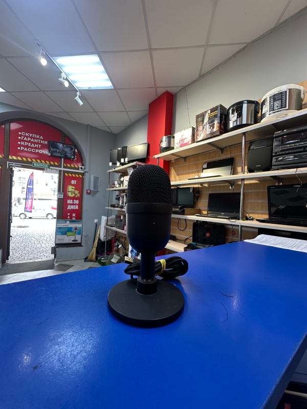 Микрофон Razer seiren mini