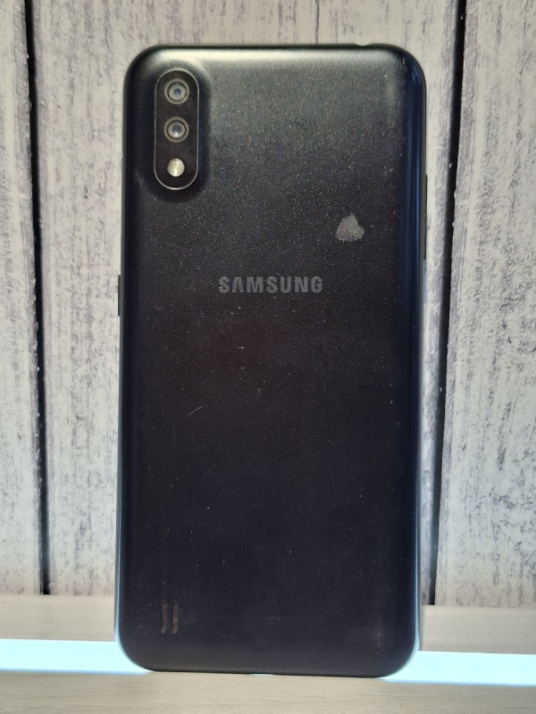 Мобильный телефон Samsung Galaxy A01