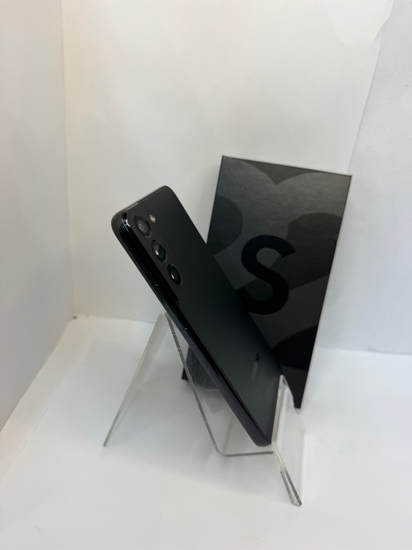 Мобильный телефон Samsung Galaxy S22
