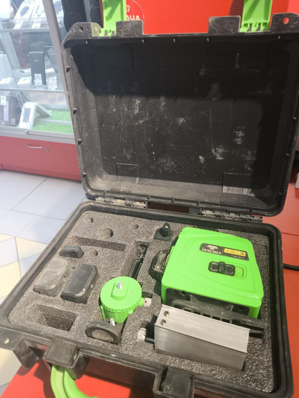 Лазерный уровень AMO LN 4D-360-5