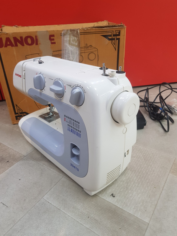 Швейная машина Janome 2041S