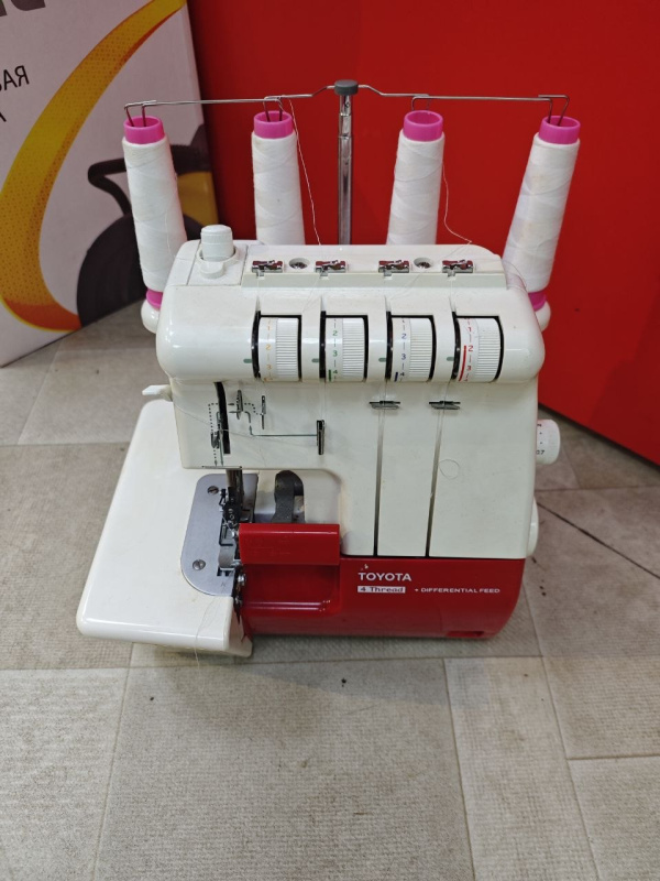 Швейная машина Toyota SLR4D