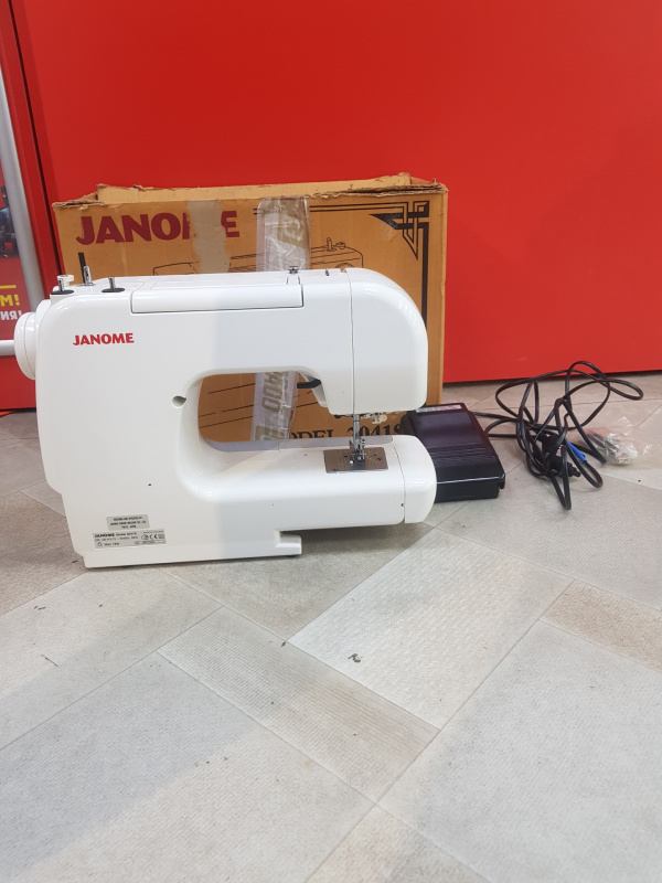 Швейная машина Janome 2041S